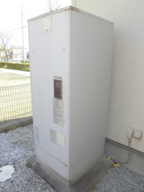 R404301.jpg