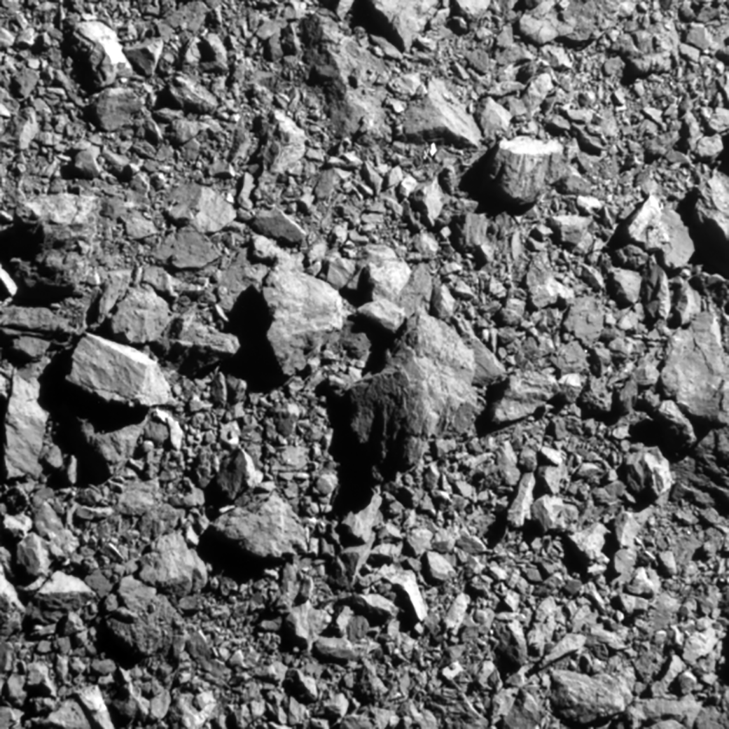 小惑星から約 7 マイル (12 キロメートル)