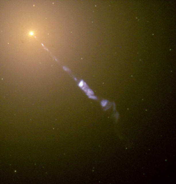 M87銀河のジェット