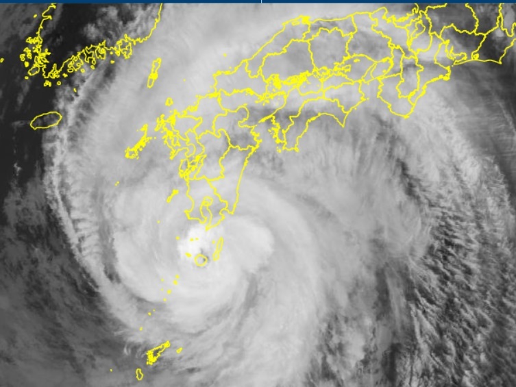 hiroの部屋 台風14号（ナンマドル）宮崎直撃！　もの凄い風でした