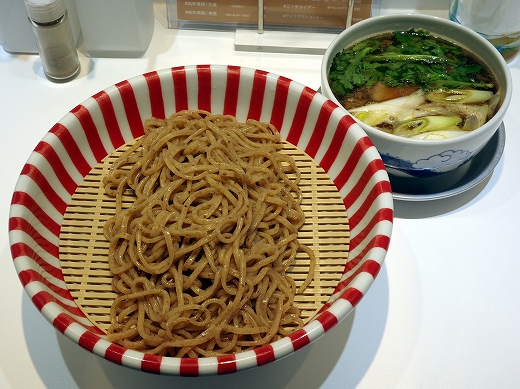 上方レインボー・醤油アニマルつけ麺