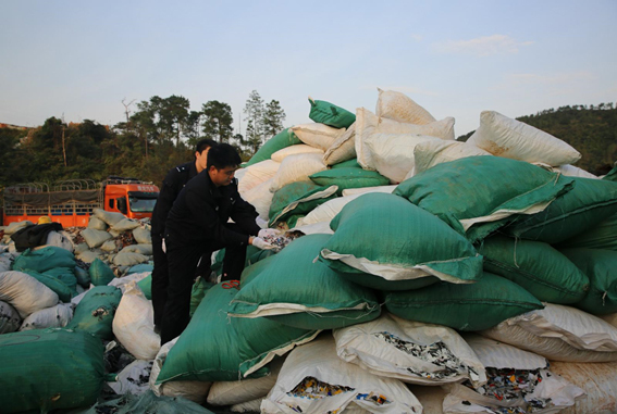 中国に輸入されたゴミ中国科学技術ニュース